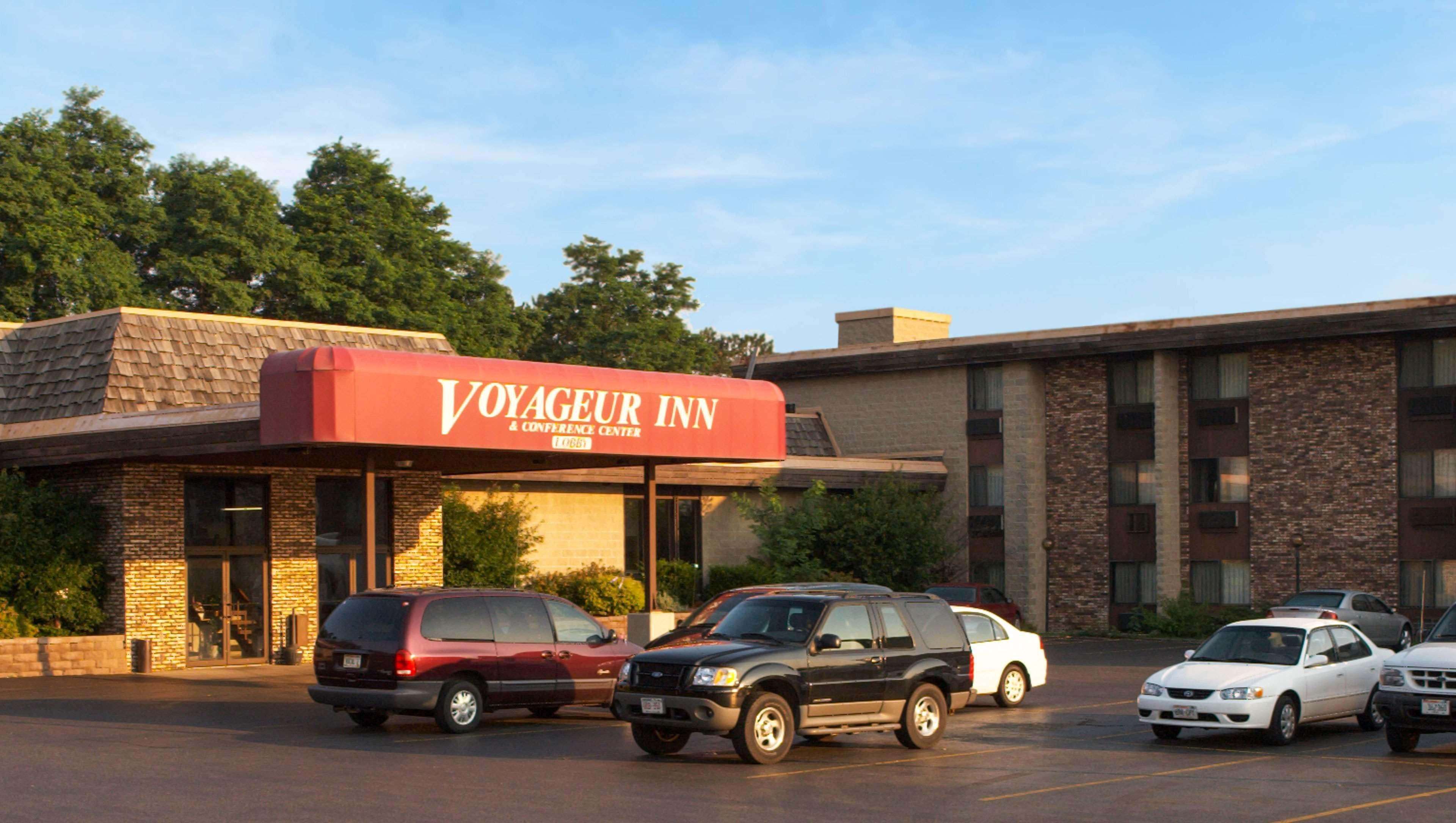 Voyageur Inn And Conference Center Reedsburg Buitenkant foto